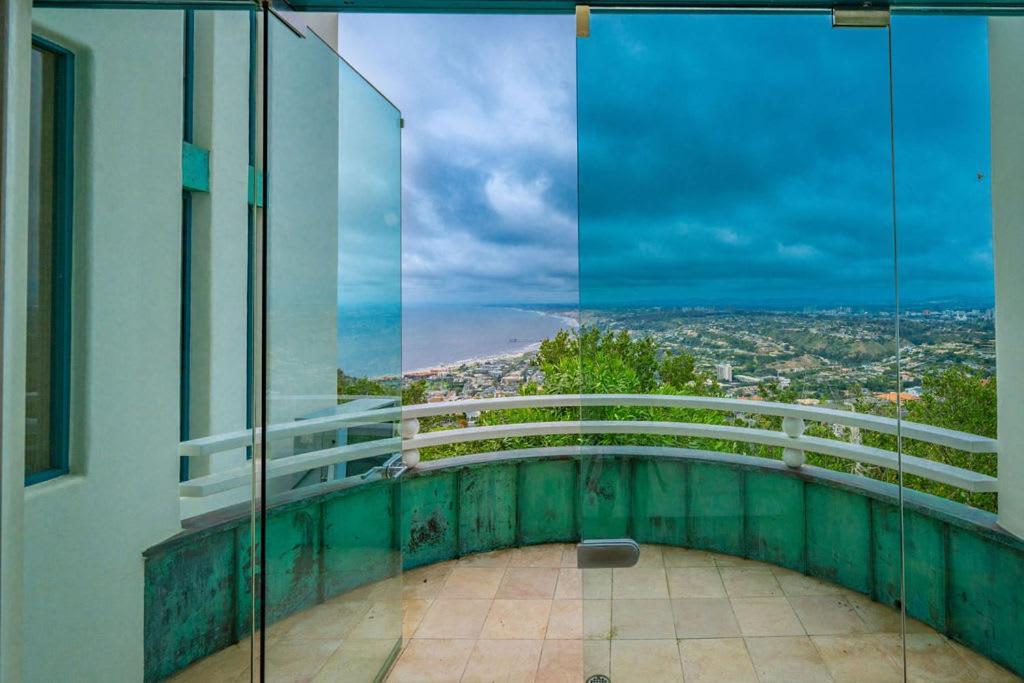 Holiday home Architectural Masterpiece Overlooking La Jolla *