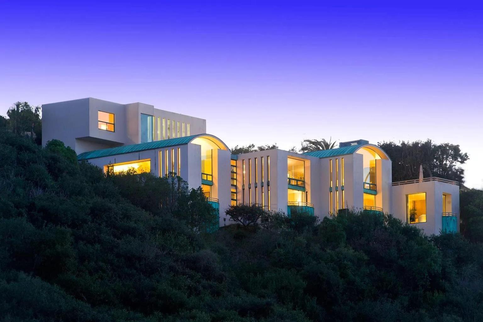 Architectural Masterpiece Overlooking La Jolla San Diego